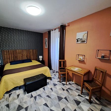 Hotel Le Bearn Bagneres-de-Bigorre Exterior photo